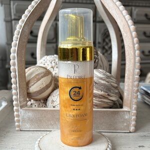 Prédire Lava Foam 24 Hour Foam Cleanser